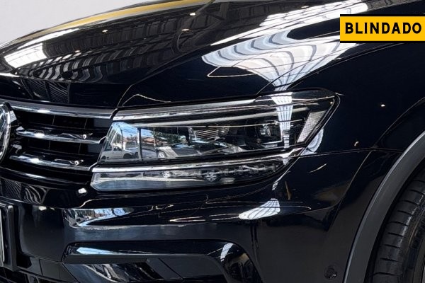 VOLKSWAGEN Tiguan 2.0 TSI R-LINE 16V TURBO GASOLINA 4P TIPTRONIC 2021/2021 VOLKSWAGEN Tiguan 2.0 TSI R-LINE 16V TURBO GASOLINA 4P TIPTRONIC 2021/2021